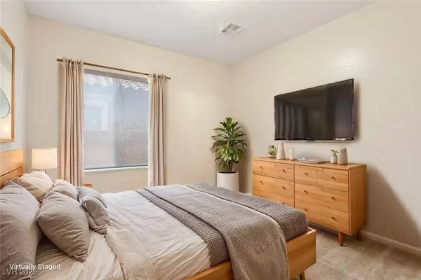 8316 Imperial Lakes ST, Las Vegas, NV 89131