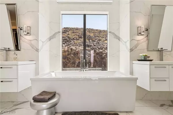 426 Tranquil Peak CT, Henderson, NV 89012