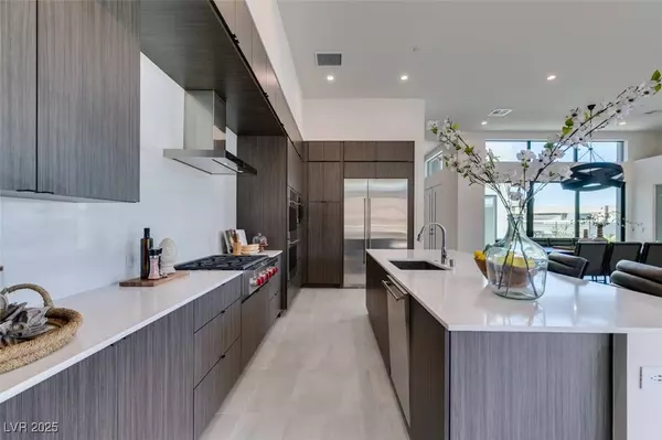 623 Dragon Mountain CT, Henderson, NV 89012