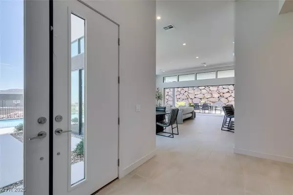 623 Dragon Mountain CT, Henderson, NV 89012