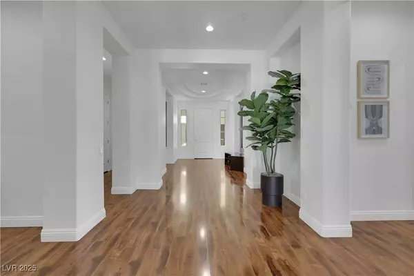 2460 Chateau Napoleon DR, Henderson, NV 89044