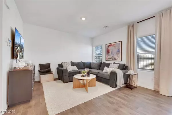 534 Thistleberry AVE, Henderson, NV 89044