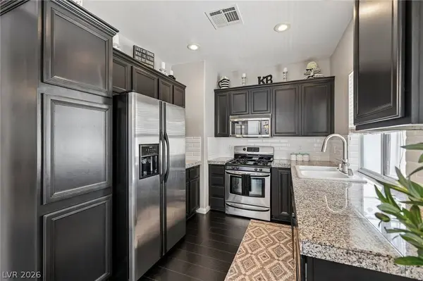 8188 Golden Flowers ST, Las Vegas, NV 89139