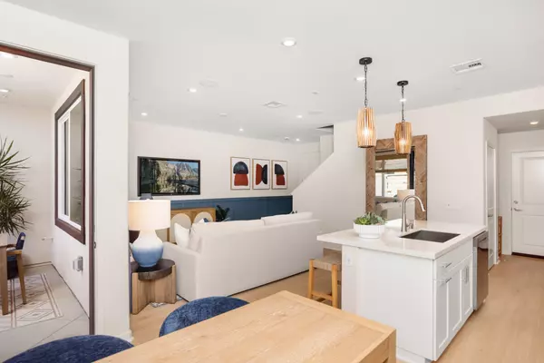 Westminster, CA 92683,7001 Solara Way