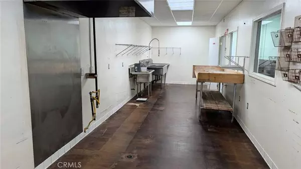 16527 Bellflower BLVD, Bellflower, CA 90706