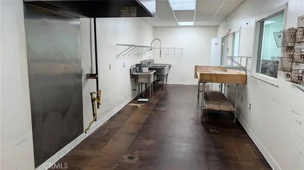 16527 Bellflower BLVD, Bellflower, CA 90706