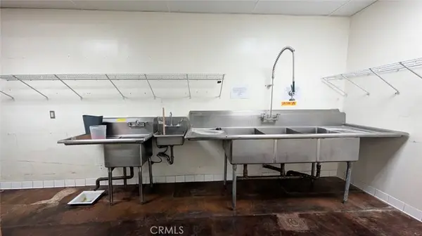 16527 Bellflower BLVD, Bellflower, CA 90706