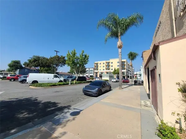 16527 Bellflower BLVD, Bellflower, CA 90706