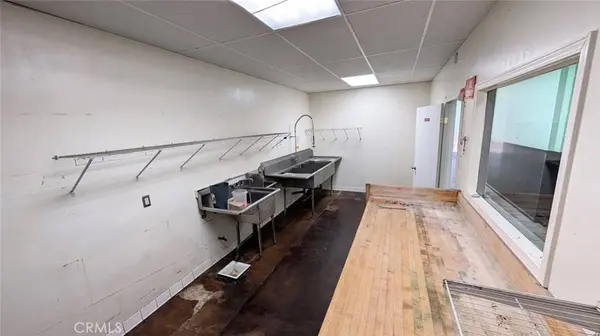 16527 Bellflower BLVD, Bellflower, CA 90706