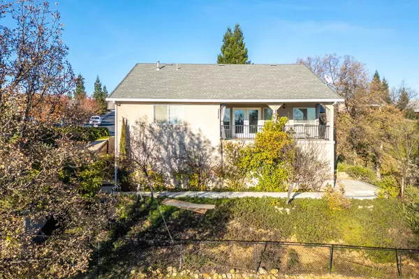 790 Volcano View TRL, Redding, CA 96003