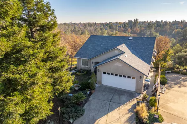 790 Volcano View TRL, Redding, CA 96003