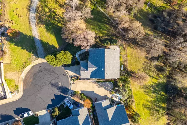 790 Volcano View TRL, Redding, CA 96003