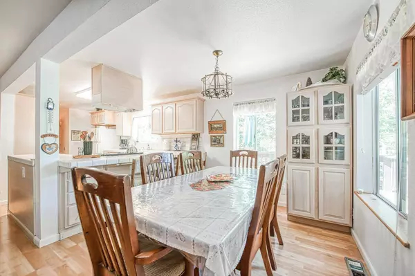 42367 Hanging Branch RD, Shaver Lake, CA 93664