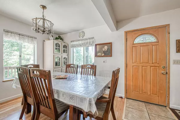 42367 Hanging Branch RD, Shaver Lake, CA 93664