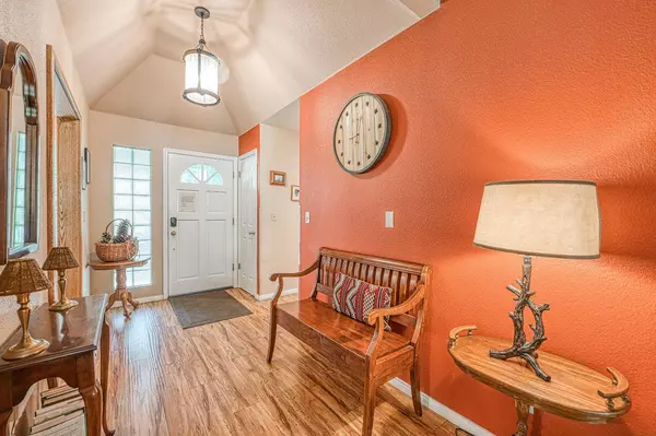 41228 Heartwood LN, Shaver Lake, CA 93664