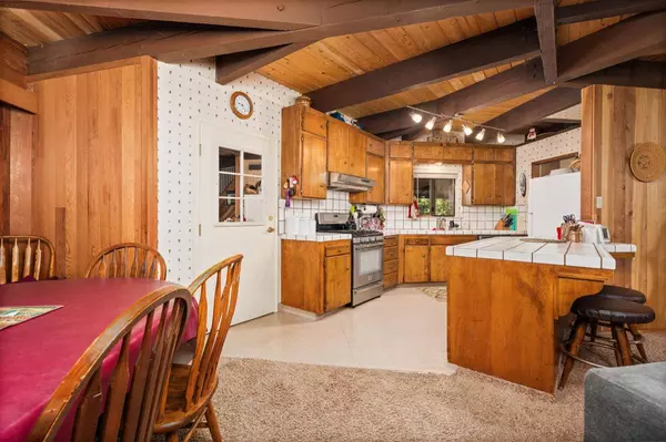 42215 Rock Ledge RD, Shaver Lake, CA 96161