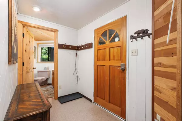 42215 Rock Ledge RD, Shaver Lake, CA 96161