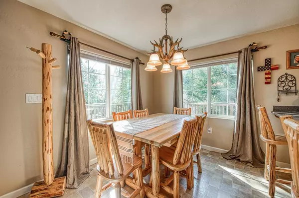 41436 Meadow LN, Auberry, CA 93602