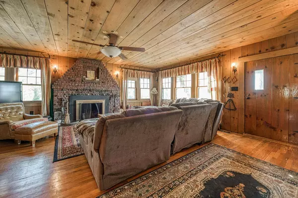 15 Rock Haven, Shaver Lake, CA 93664