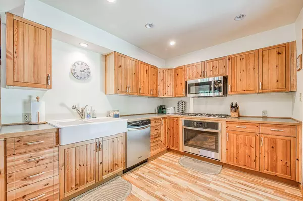 55578 Cordwood RD, Shaver Lake, CA 93664