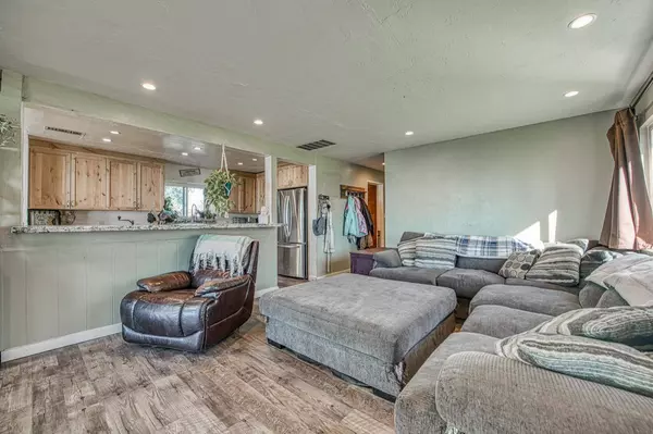 37978 Auberry RD, Auberry, CA 93602