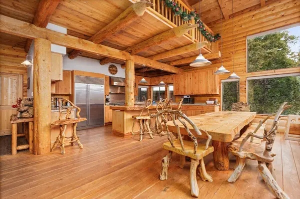 39553 Crest Point LN, Shaver Lake, CA 93664