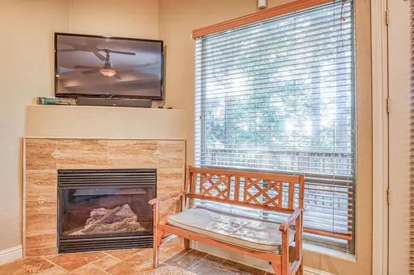 40722 Village Pass Ln, Shaver Lake, CA 93664