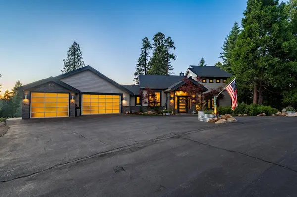 42499 Bretz Point LN, Shaver Lake, CA 93664