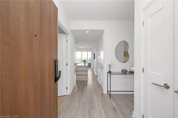 21 Park Street #1011, Mississauga, ON L5G 1L7