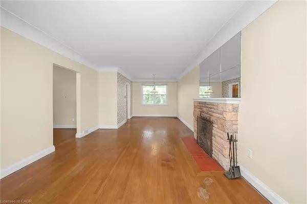 900 Tanager Avenue, Burlington, ON L7T 2Y2