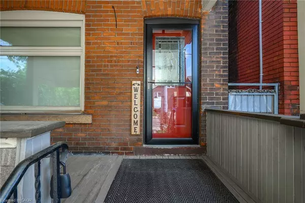 184 Stirton Street, Hamilton, ON L8L 6G6