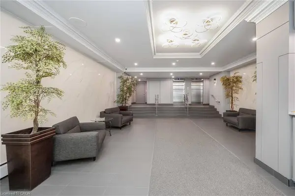 975 Warwick Court #1501, Burlington, ON L7T 3Z7