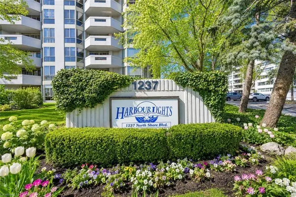 1237 North Shore Boulevard E #301, Burlington, ON L7S 2H8