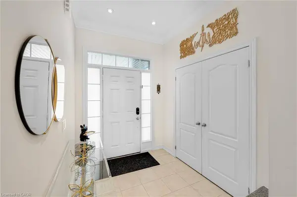 18 Autumn Arbour RD, Caledon, ON L7C 3T8