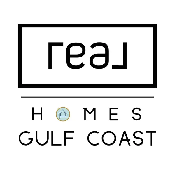 Why Everyone Falls in Love with Fairhope: A Local’s Guide to Life on the Bay,Tracie Carter