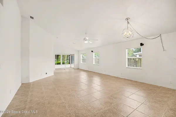 2194 Spring Creek CIR, Palm Bay, FL 32905