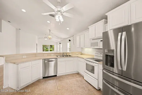 2194 Spring Creek CIR, Palm Bay, FL 32905