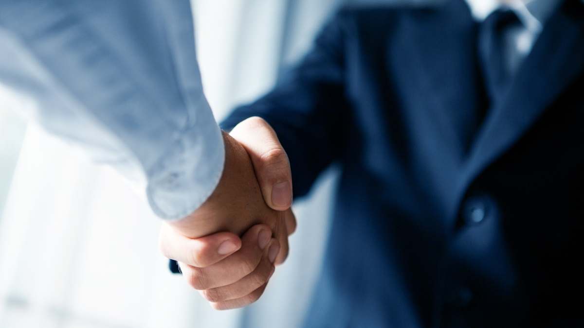 Texas title company handling real estate escrow process