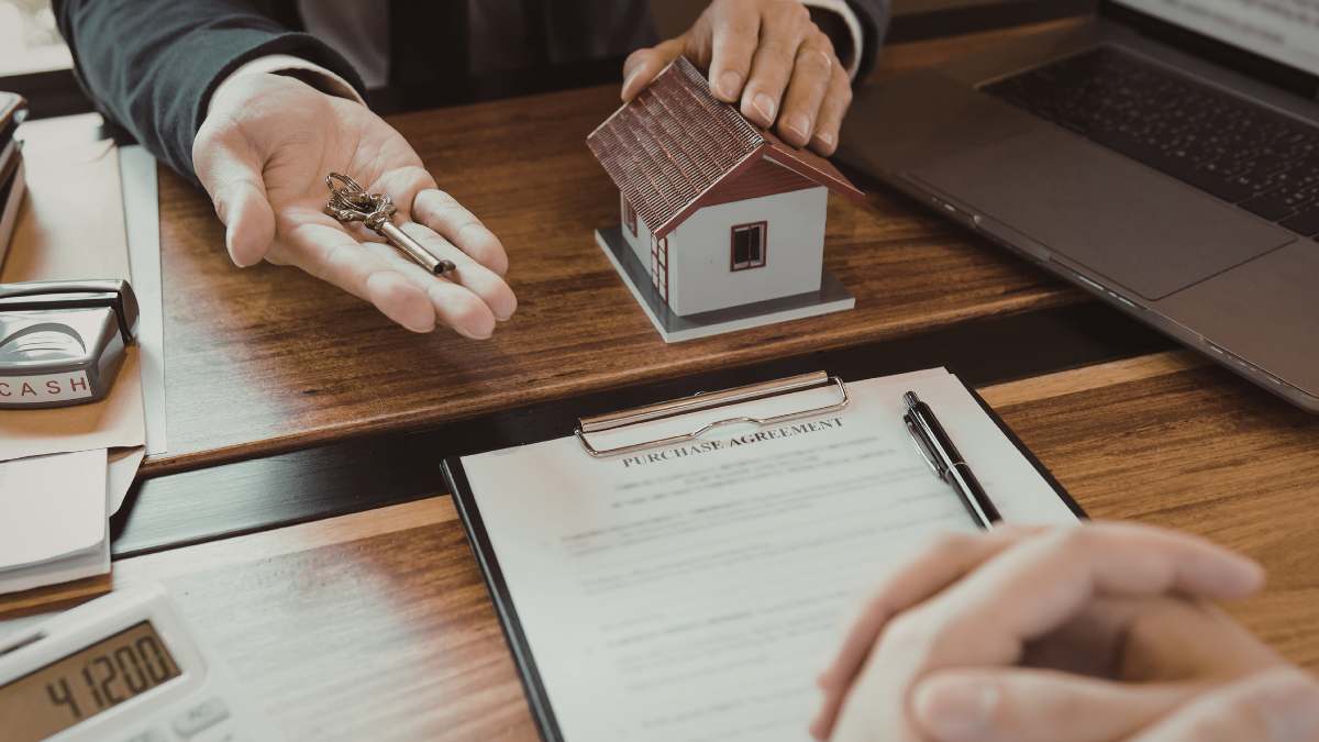Digital real estate closing and escrow process in Texas