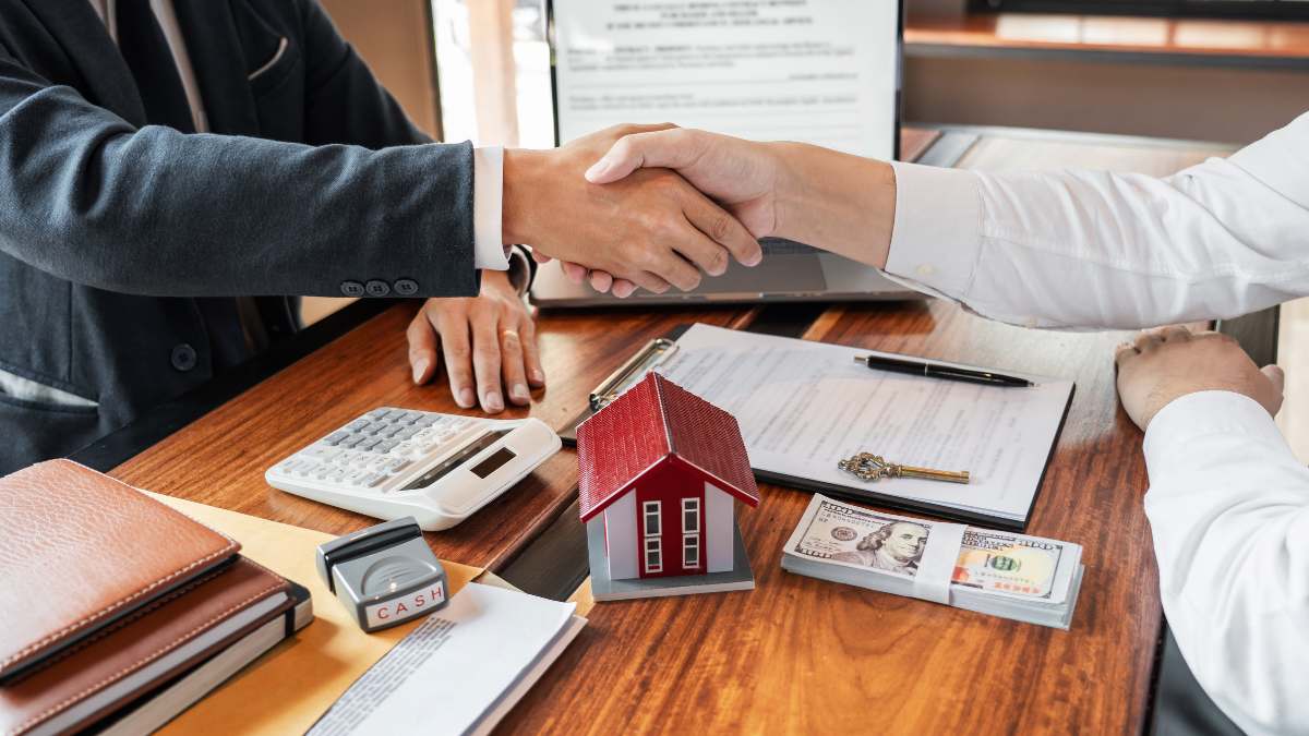 Real estate contract signing process in Texas