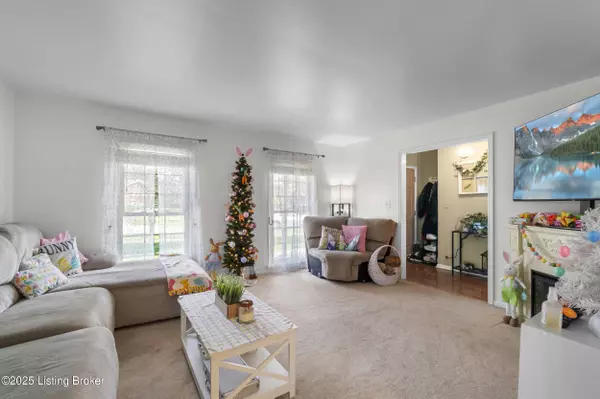 2410 Mammoth WAY, Louisville, KY 40299