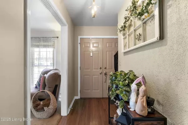 2410 Mammoth WAY, Louisville, KY 40299