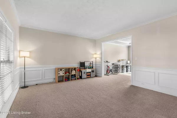 11415 Top Walnut LOOP, Louisville, KY 40229