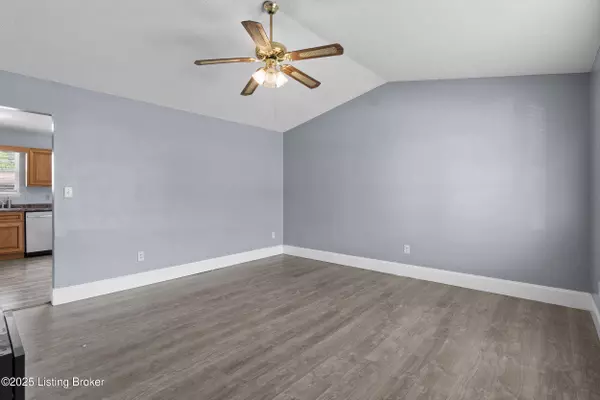 109 Hamilton St, Radcliff, KY 40160