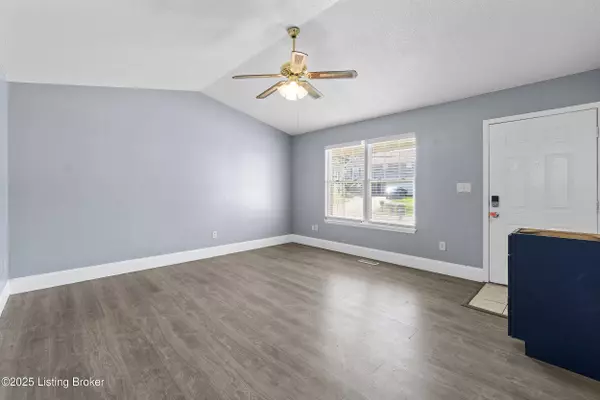 109 Hamilton St, Radcliff, KY 40160