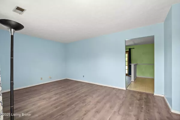 10207 Poco Pl, Louisville, KY 40291