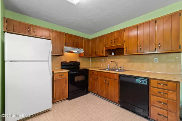 10207 Poco Pl, Louisville, KY 40291