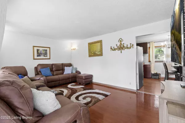 1775 Wathen Ln, Louisville, KY 40216