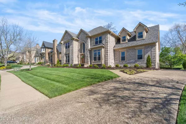 14801 Forest Oaks Dr, Louisville, KY 40245