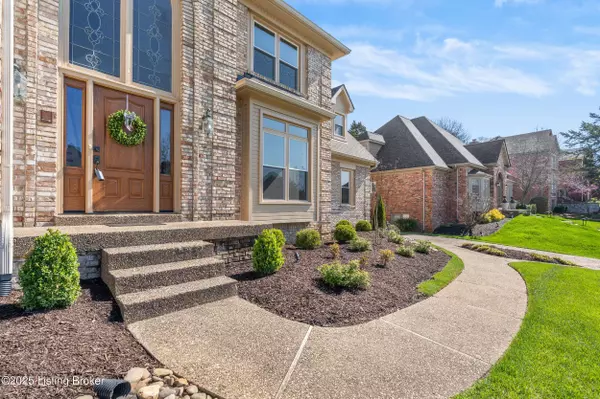 14801 Forest Oaks Dr, Louisville, KY 40245